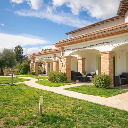 Hotel Essenza Di Mirto La Caletta Luaran gambar