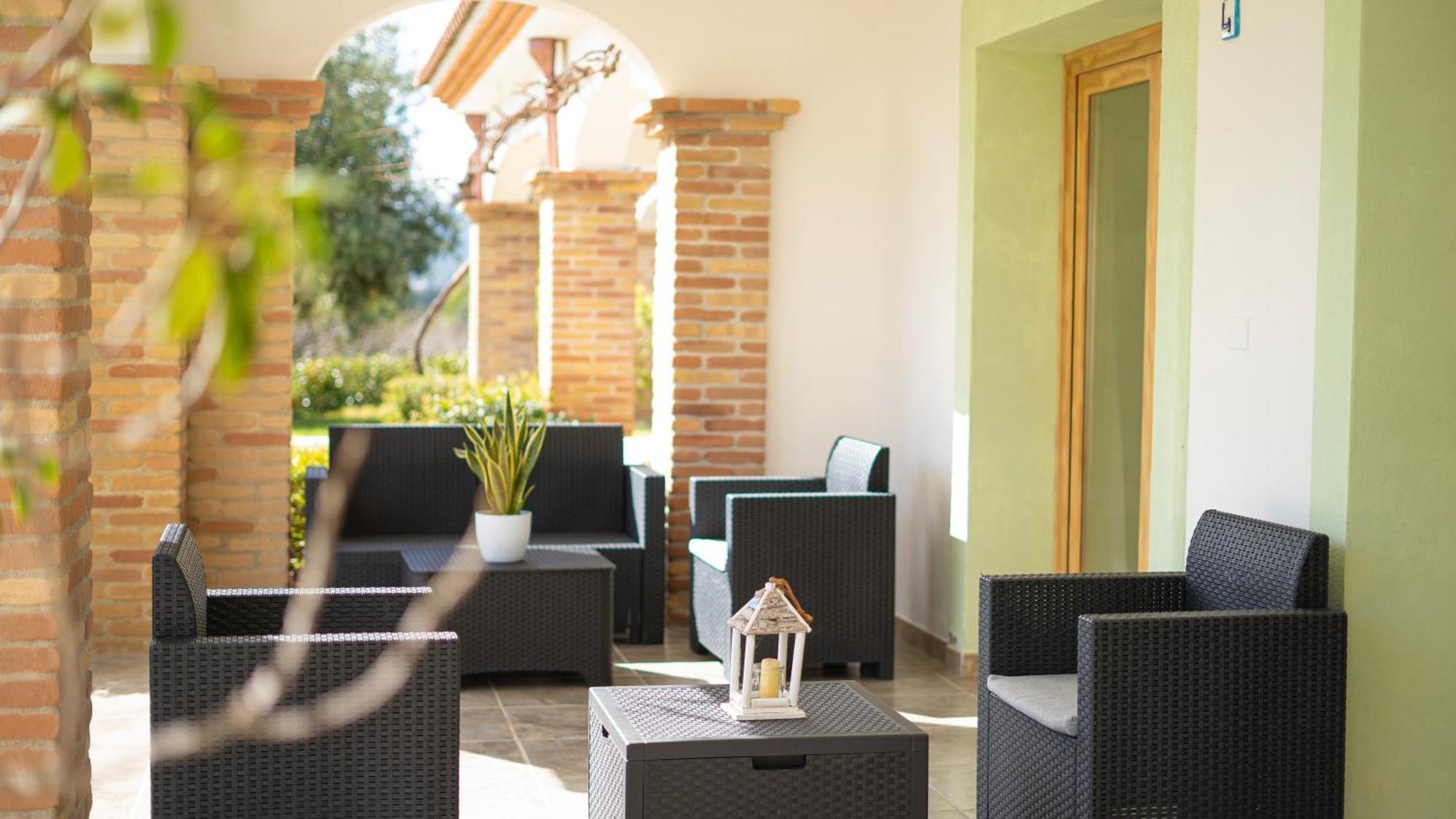 Hotel Essenza Di Mirto La Caletta Luaran gambar