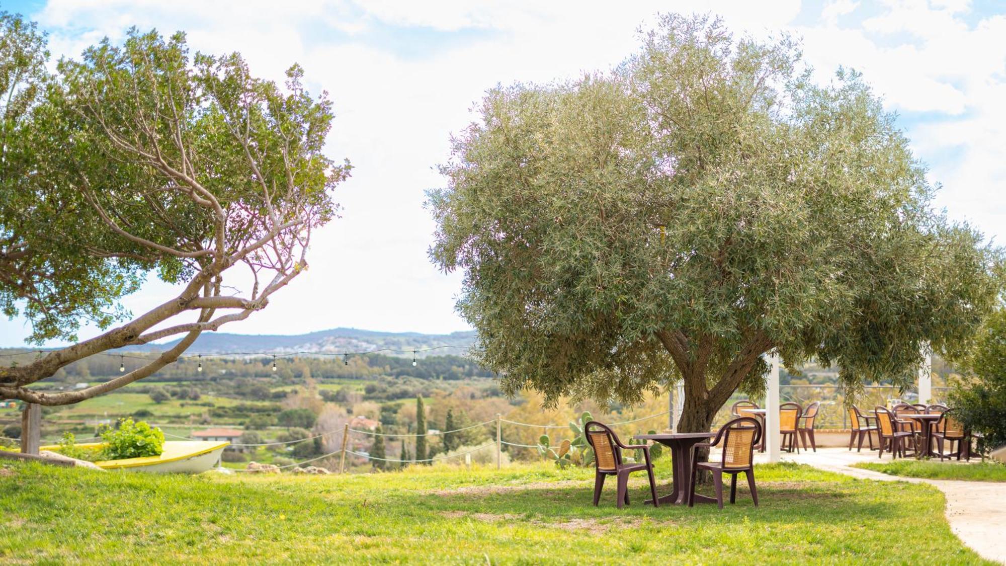 Hotel Essenza Di Mirto La Caletta Luaran gambar