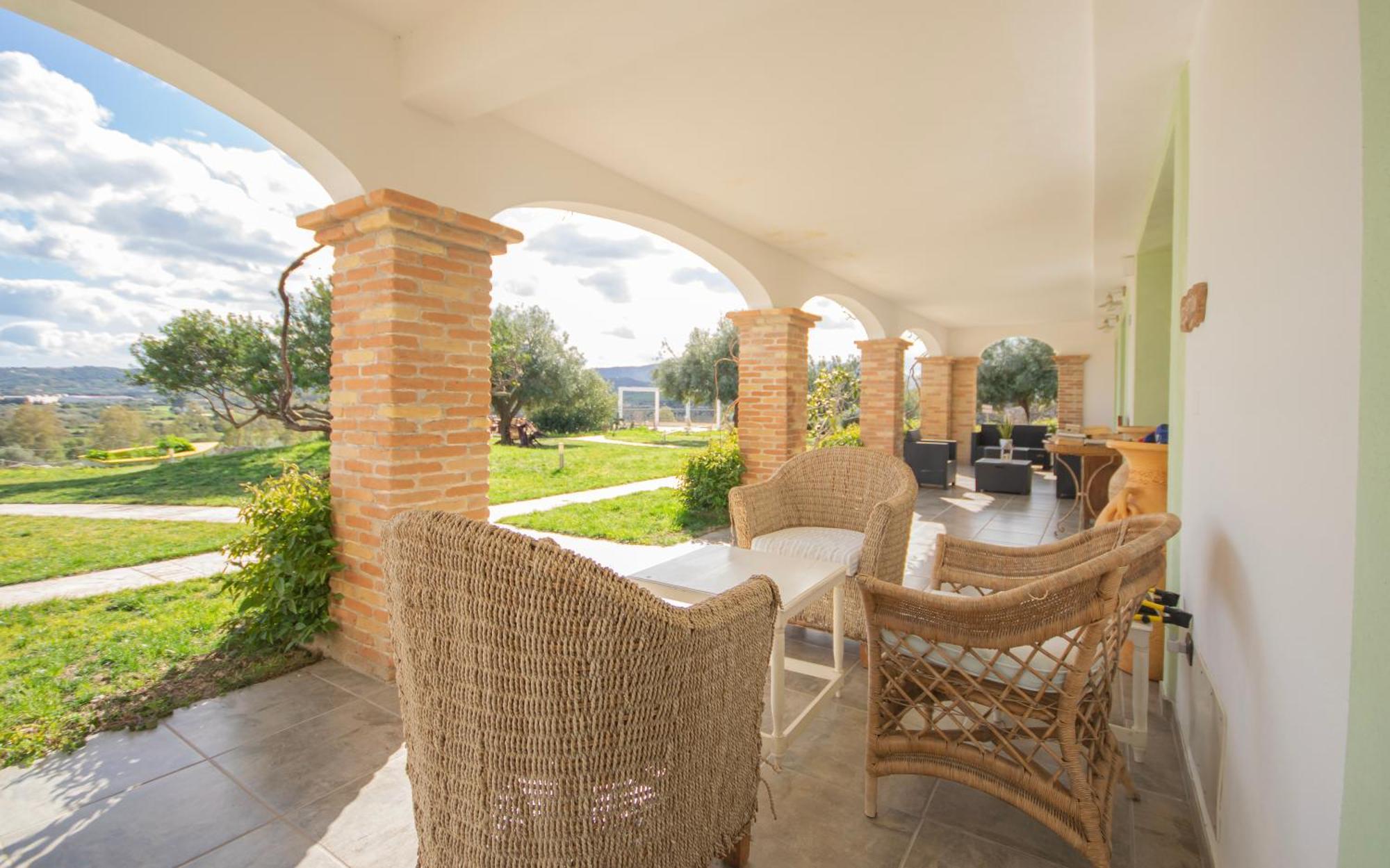 Hotel Essenza Di Mirto La Caletta Luaran gambar